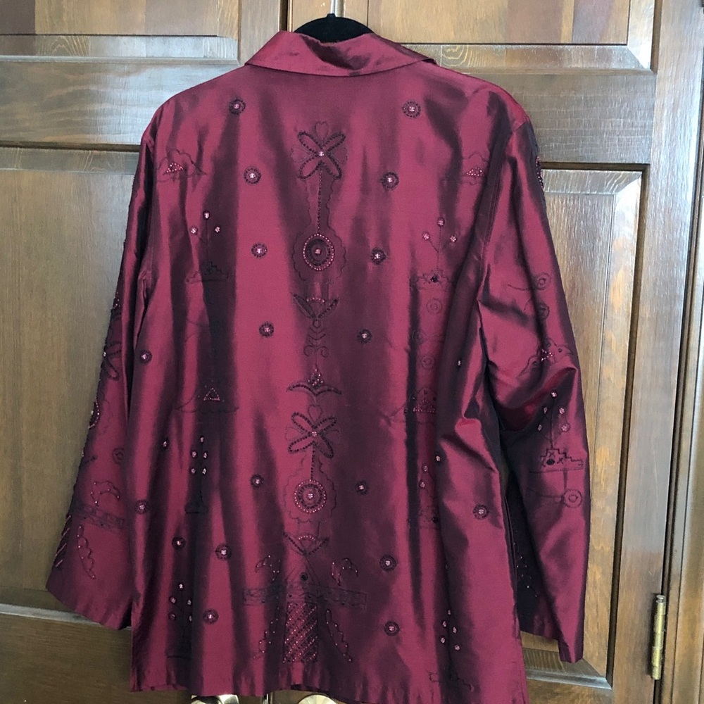 Laura Ashley Elegant Red and Black Fabric - Picture 8 of 12
